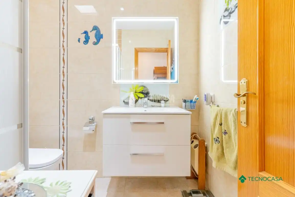 Bathroom of Houses for sale in Vícar  with Air Conditioner and Alarm
