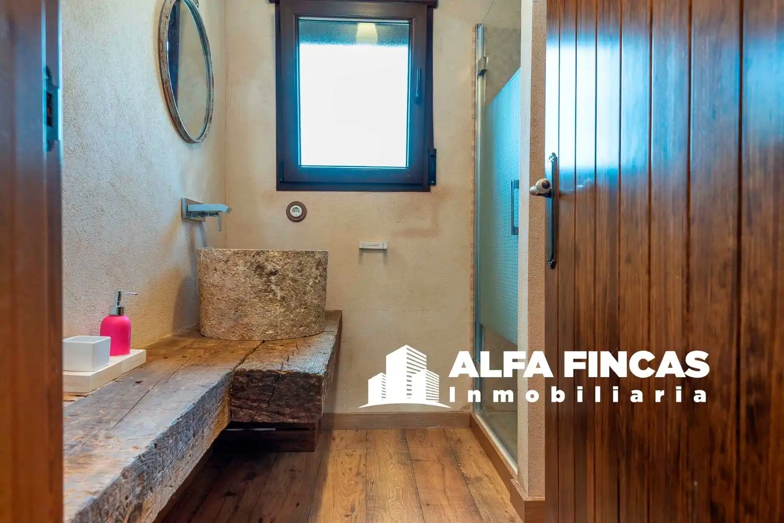Baño de Casa o chalet en venta en Vara de Rey con Calefacción, Terraza y Piscina
