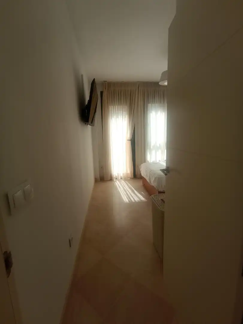 Habitación de Piso en venta en Sevilla con Aire acondicionado, Trastero y Amueblado
