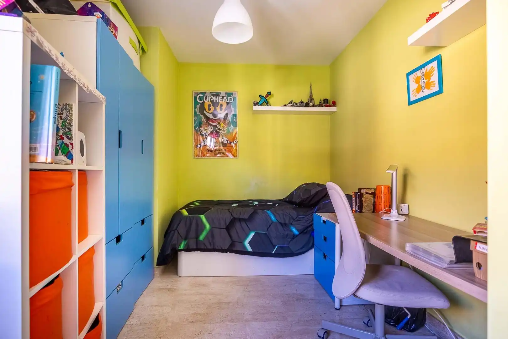 Schlafzimmer von Einfamilien-Reihenhaus zum Verkauf in Sevilla mit Klimaanlage und Abstellraum