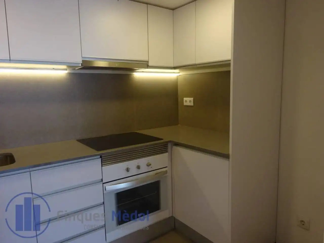 Cocina de Ático de alquiler en Tarragona con Aire acondicionado, Calefacción y Parquet