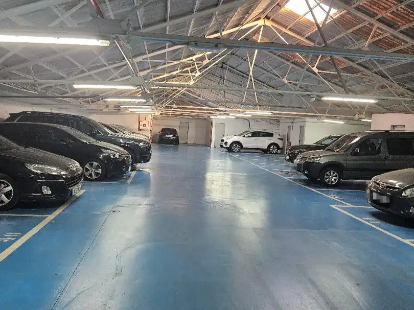 Aparcament de Pis en venda en Motril amb Aire condicionat i Balcó