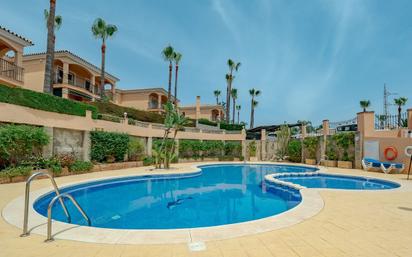 Piscina de Casa adosada en venda en Mijas amb Aire condicionat, Calefacció i Jardí privat