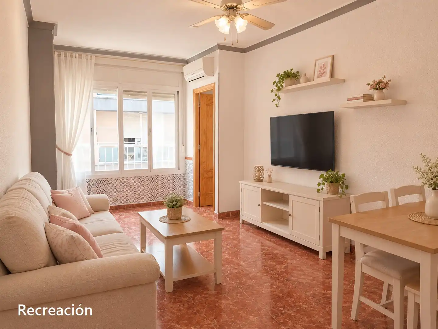 Flat with lift for sale in Calle Acera del Mar 16