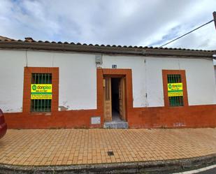 Vista exterior de Casa adosada en venda en Cáceres Capital