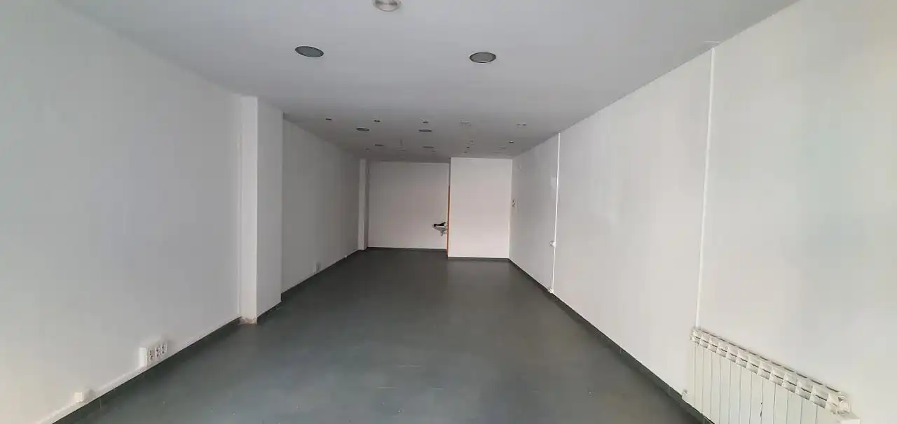 Local comercial en venta en Llevant, imagen 3