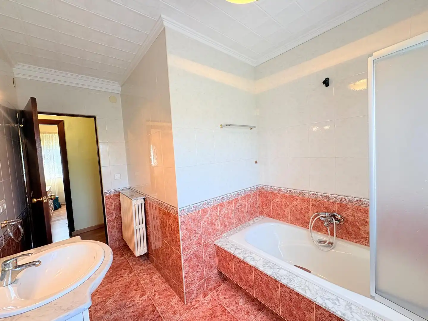 Baño de Casa o chalet en venta en Torre del Bierzo con Calefacción, Jardín privado y Trastero