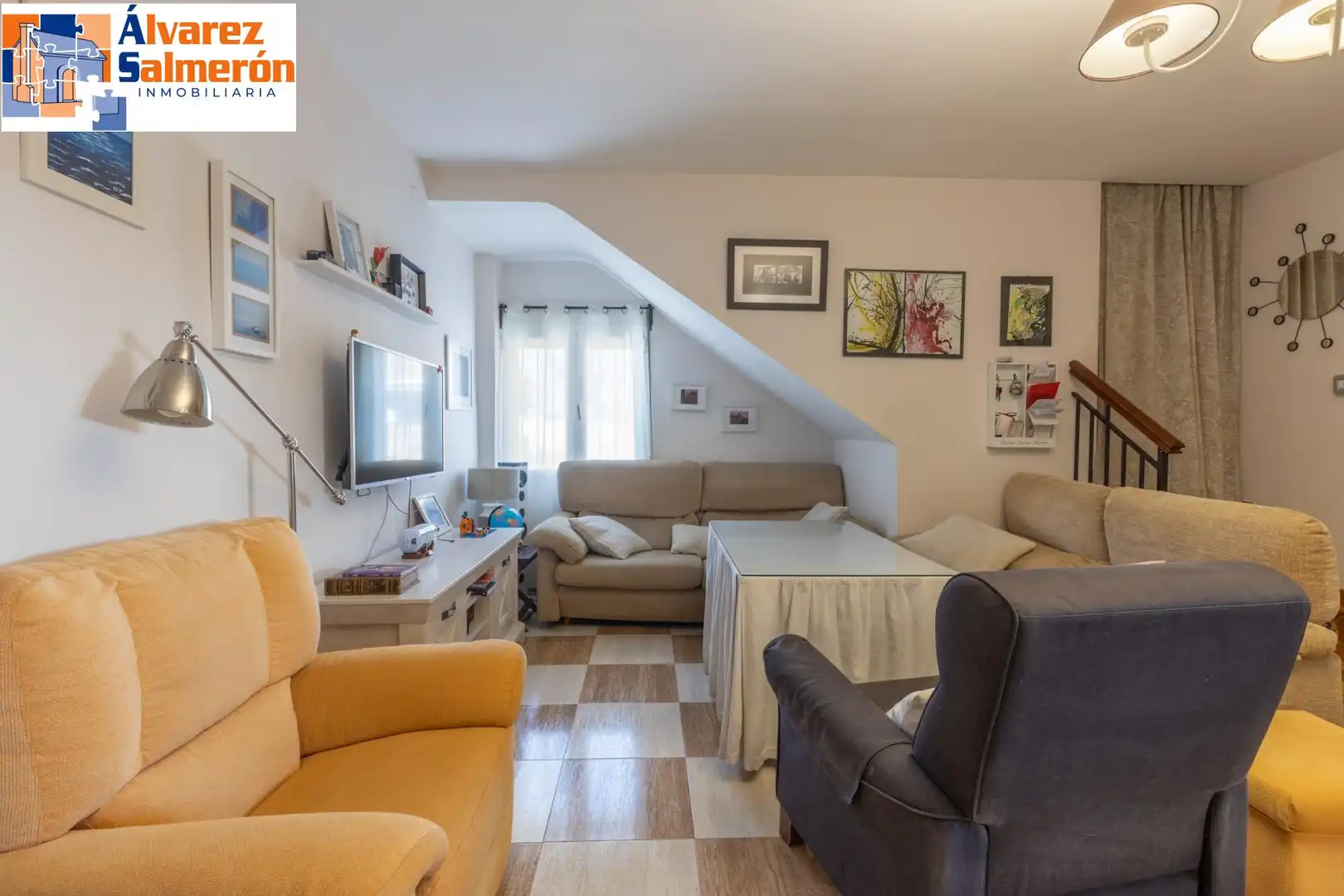 Living room of Houses for sale in Armilla  with Air Conditioner and Terrace