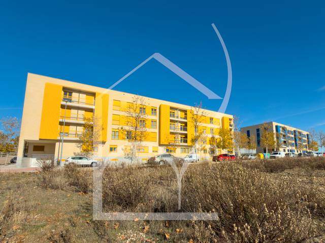 Piso en Venta en Calle Vargas Zúñiga en La Platina- Hospital - Campus