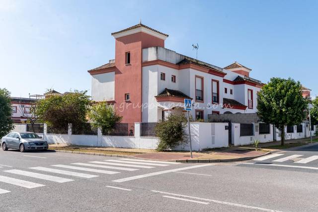 Casa adosada en Venta en Calle Rosalia de Castro, 64 en Huévar del Aljarafe
