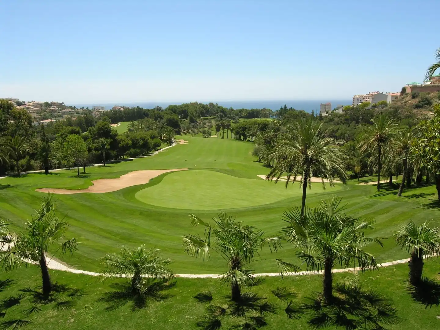 Vista exterior de Apartamento en venta en Benalmádena con Aire acondicionado, Calefacción y Jardín privado