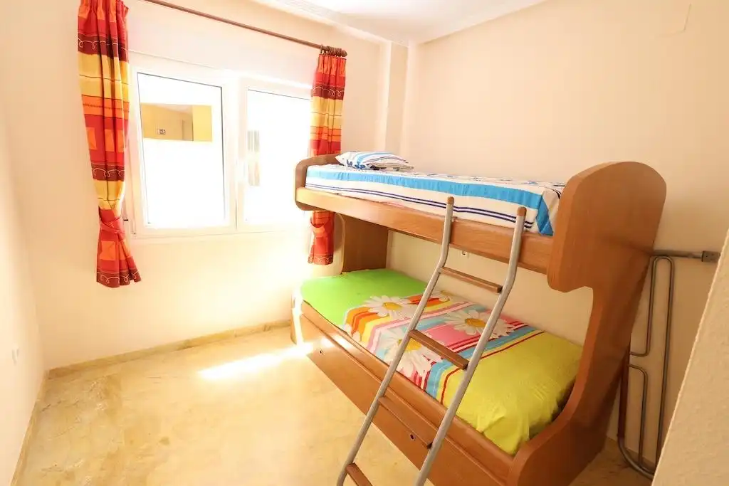 Habitación de Planta baja de alquiler en Orihuela con Aire acondicionado, Jardín privado y Terraza