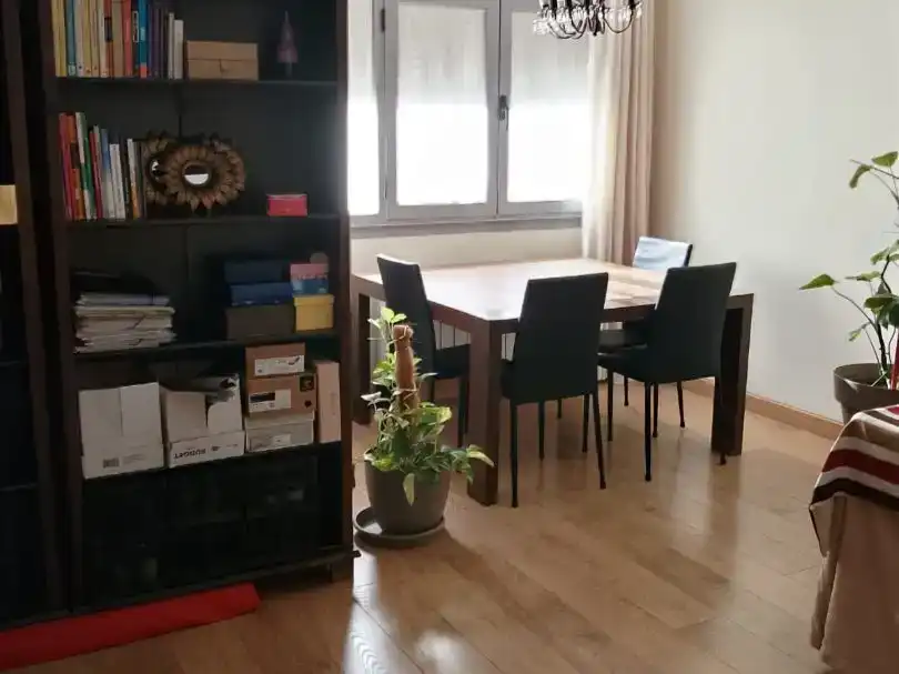 Comedor de Piso para compartir en Almendralejo con Aire acondicionado, Parquet y Amueblado