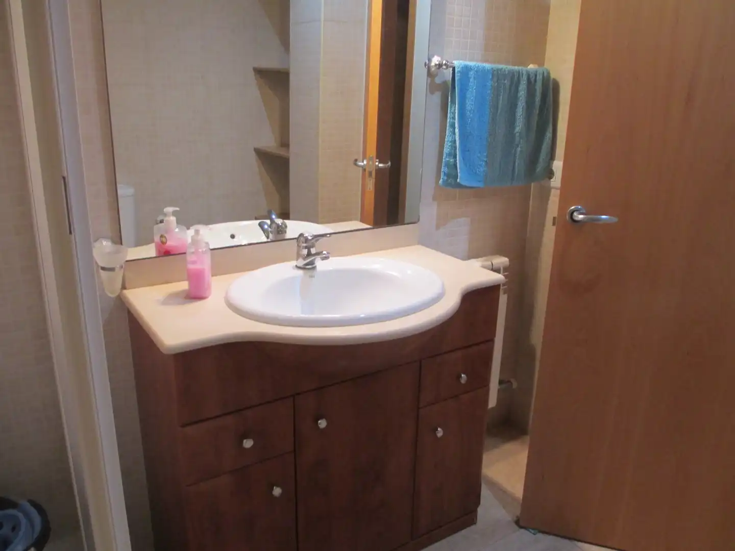 Baño de Piso en venta en Sant Celoni con Calefacción, Trastero y Amueblado