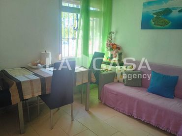 Rez-de-chaussée à vendre à Calle Júcar