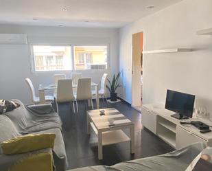 Living room of Flat to rent in Vélez-Málaga  with Air Conditioner, Furnished and Oven