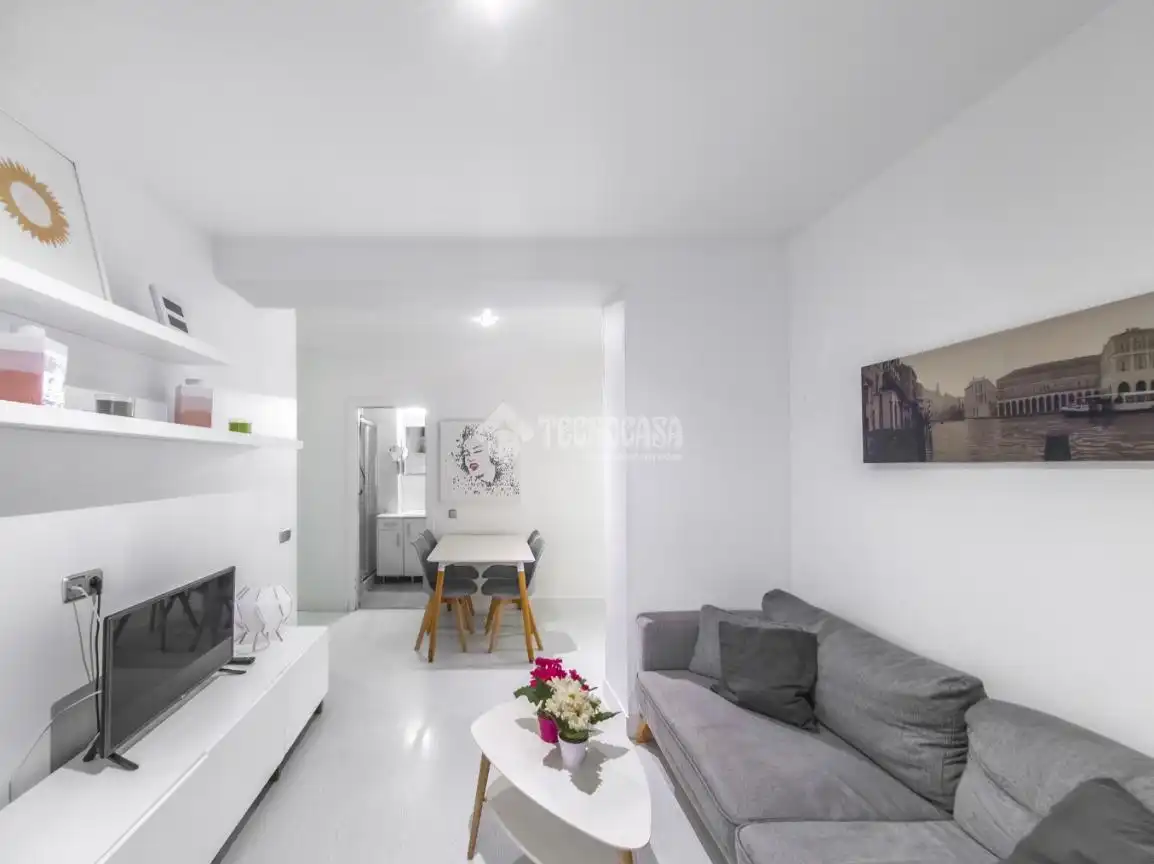 Sala d'estar de Pis en venda en Madrid amb Calefacció