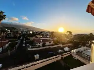 Vista exterior de Estudio de alquiler en Puerto de la Cruz con Terraza, Amueblado y Balcón