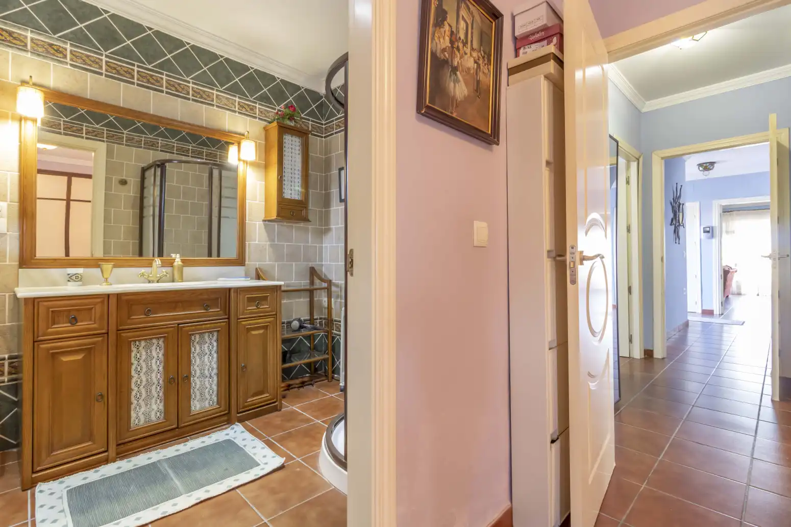 Bany de Casa o xalet en venda en Alcalá de Guadaira amb Aire condicionat, Terrassa i Piscina