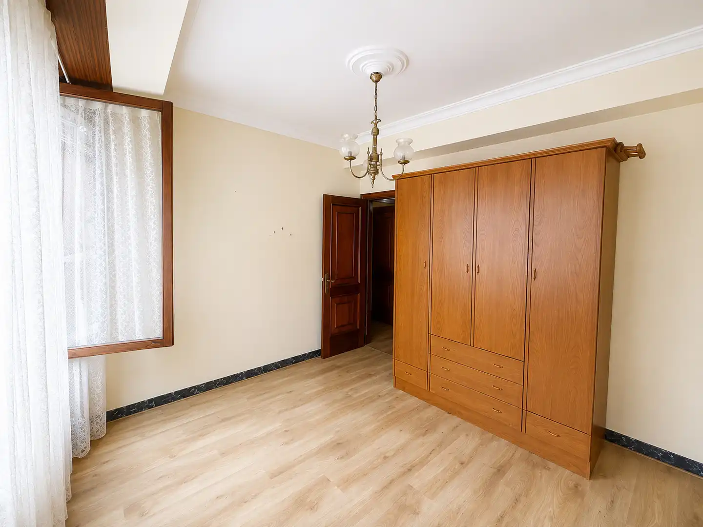 Dormitori de Casa adosada en venda en Cariño amb Moblat, Forn i Rentadora