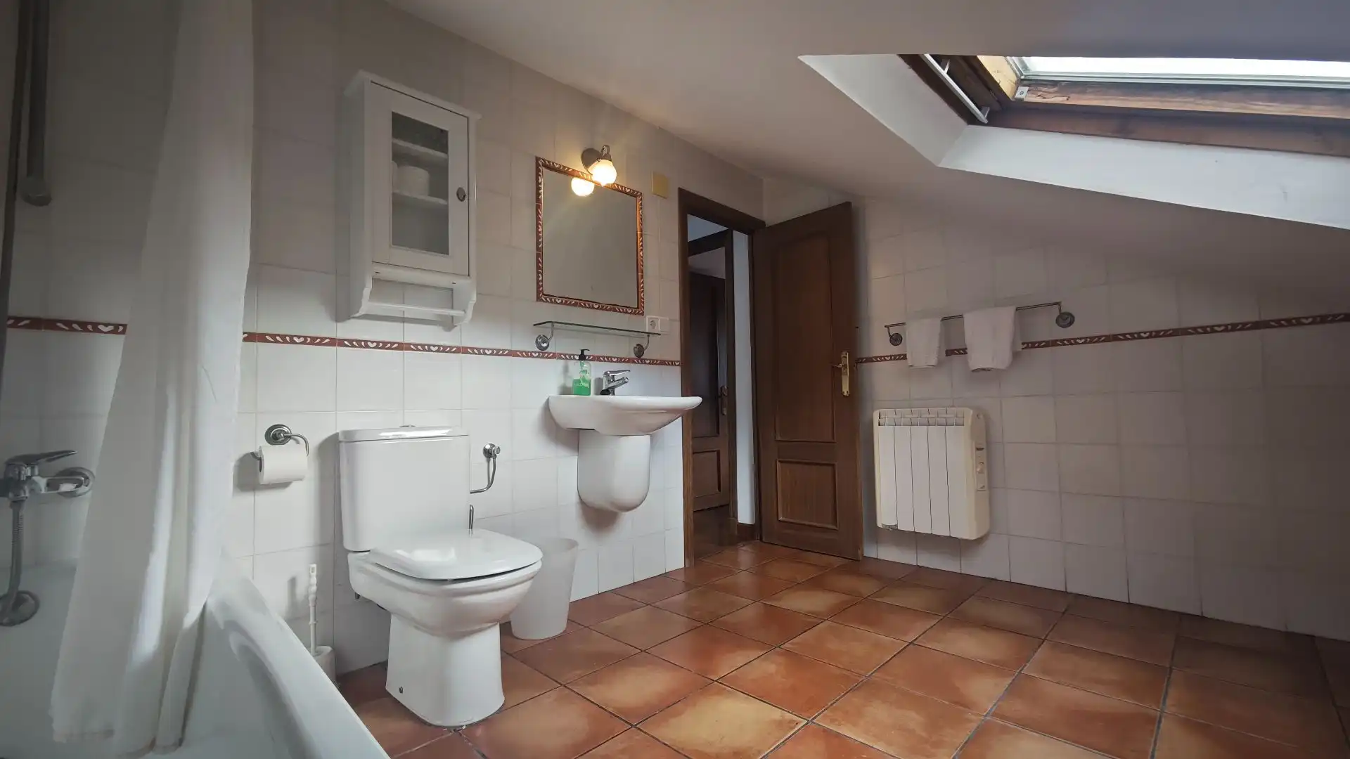 Baño de Casa o chalet en venta en Llanes con Calefacción, Jardín privado y Terraza