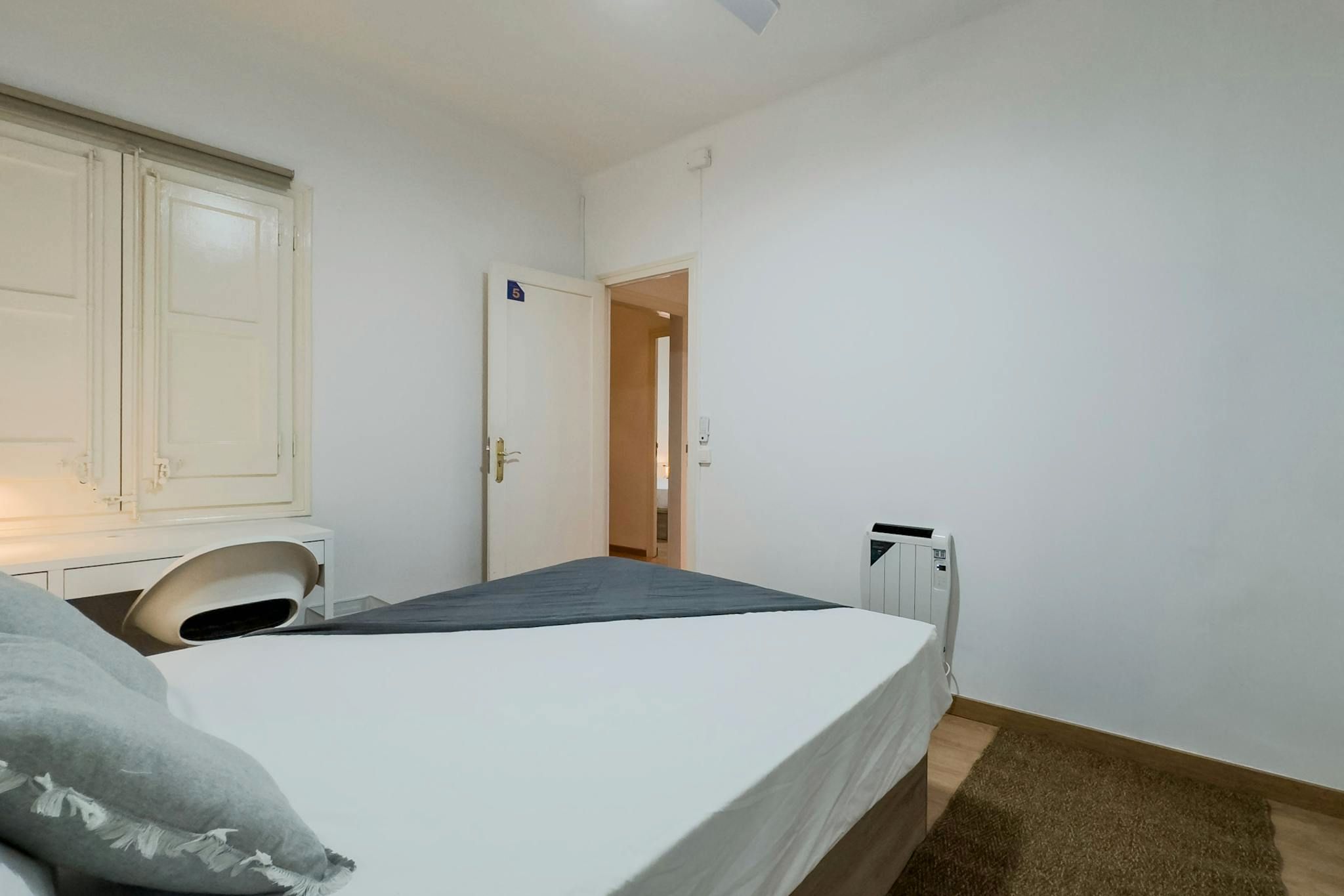 Bedroom of Flat to share in L'Hospitalet de Llobregat  with Furnished and Washing machine