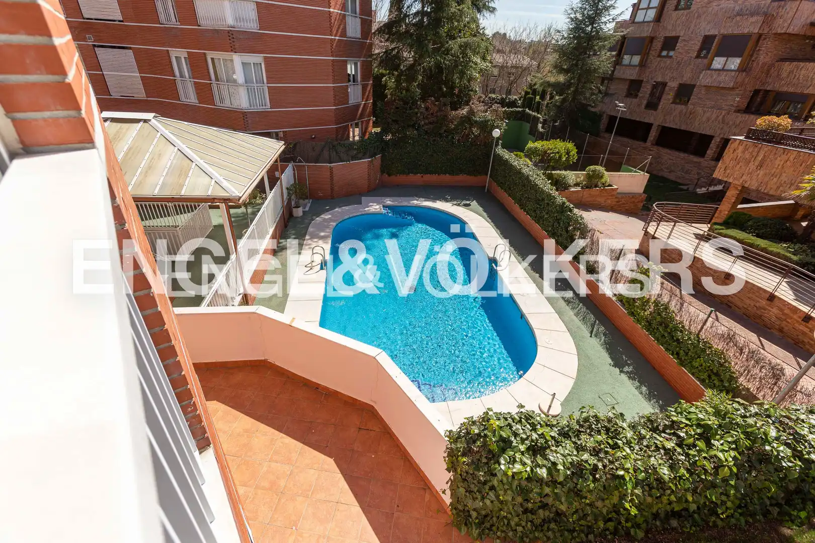 Piscina de Pis de lloguer en Madrid amb Calefacció, Parquet i Traster