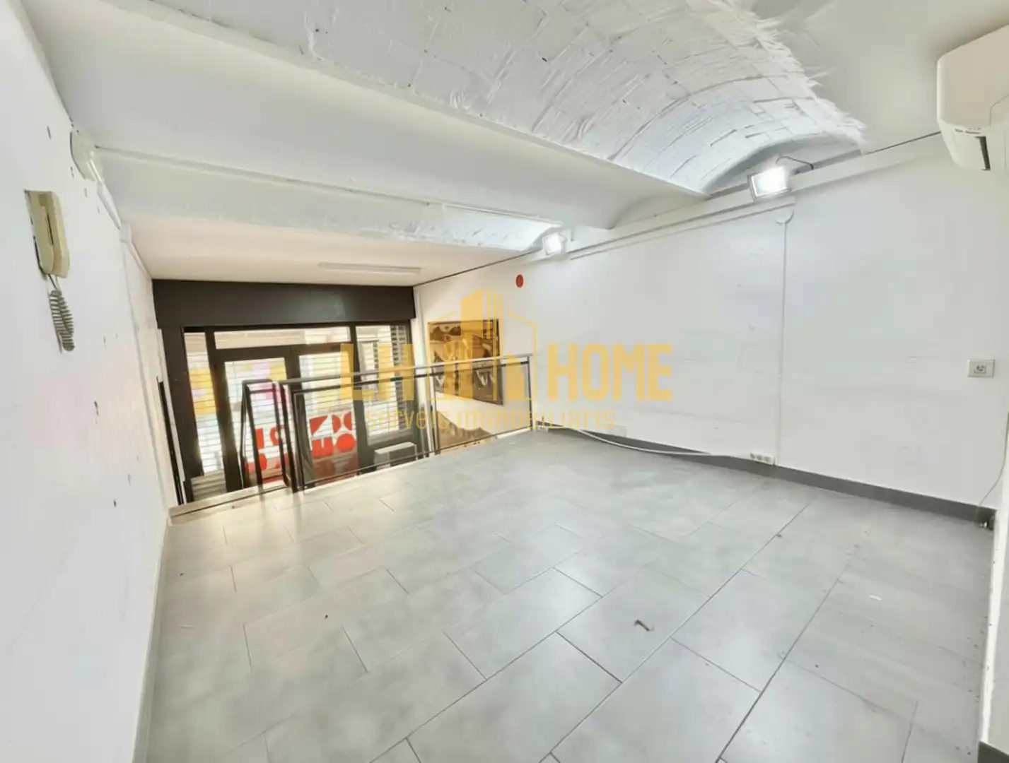 Commercial properties for sale in L'Hospitalet de Llobregat  with Air Conditioner