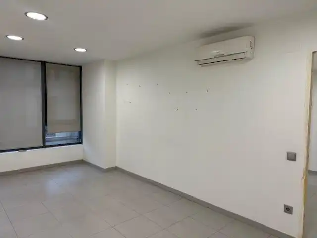 Bureau avec ascenseur à louer à Centre - Passeig i Rodalies, imagen 21