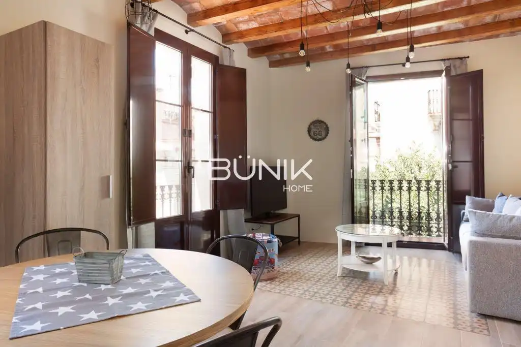 Exterior view of Flat for rent in Barcelona  with Air Conditioner, Heating and Parquet flooring