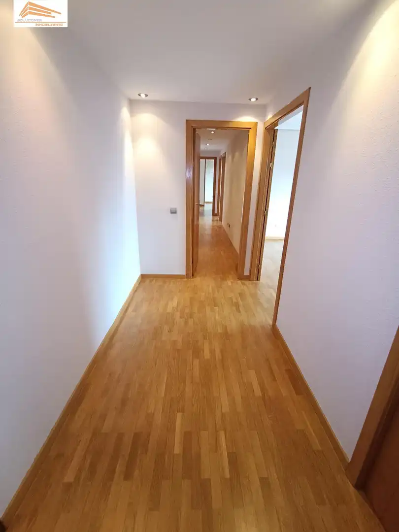 Wohnung zum Verkauf in Valladolid mit Heizung, Privatgarten und Abstellraum