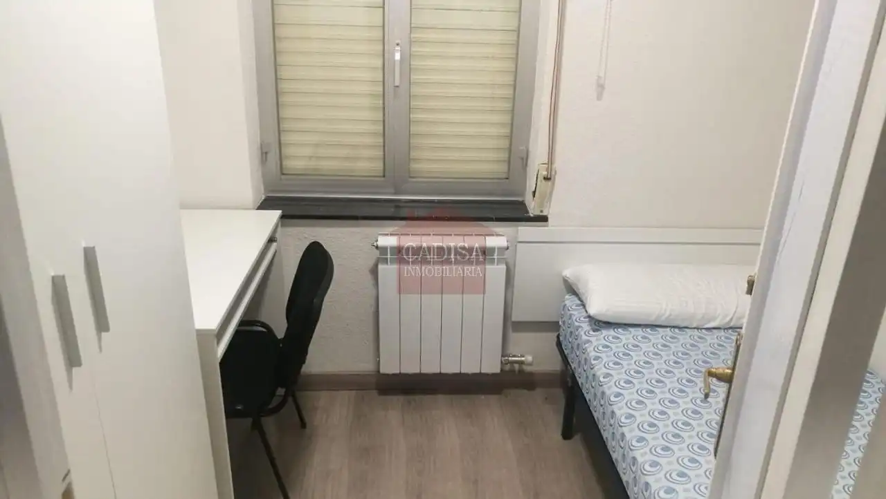 Habitación de Piso de alquiler en Salamanca con Calefacción, Parquet y Trastero