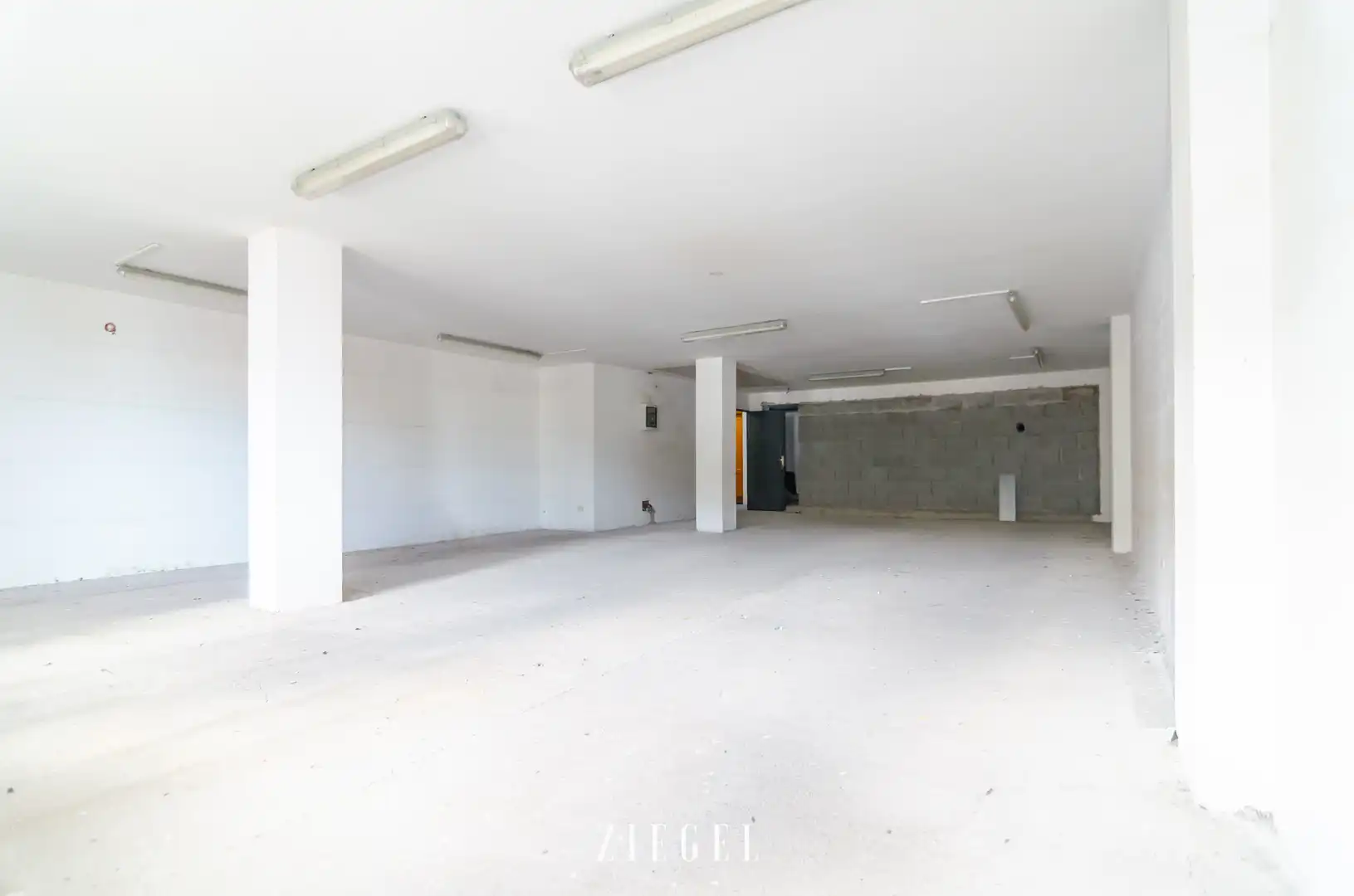 Commercial properties for sale in Las Palmas de Gran Canaria  with Air Conditioner