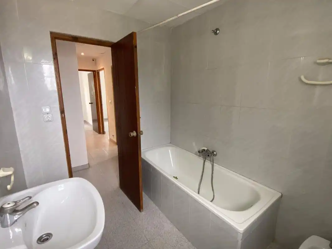 Bany de Casa o xalet en venda en Elche / Elx amb Calefacció, Jardí privat i Terrassa