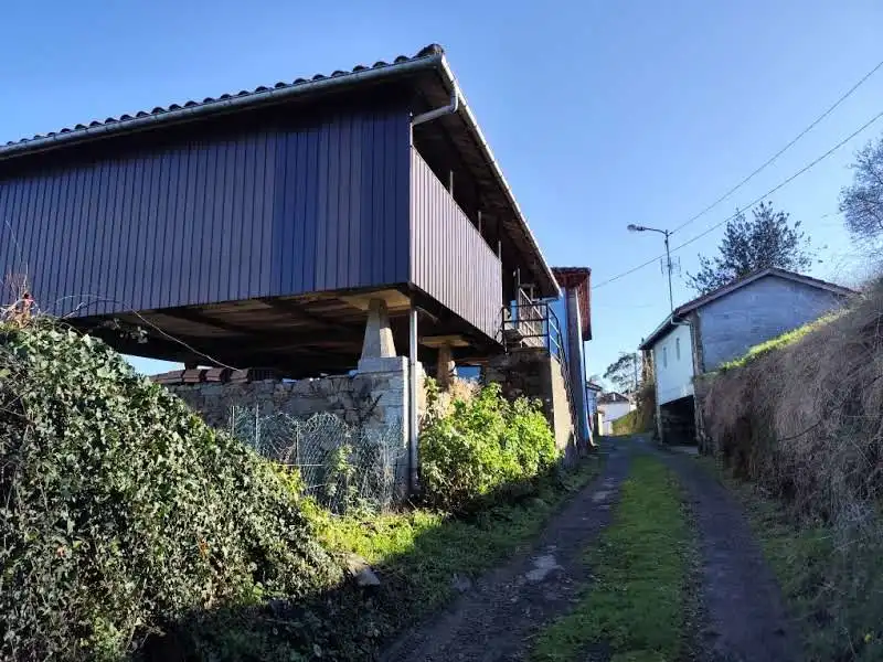 Vista exterior de Casa o chalet en venta en Salas con Trastero y Amueblado