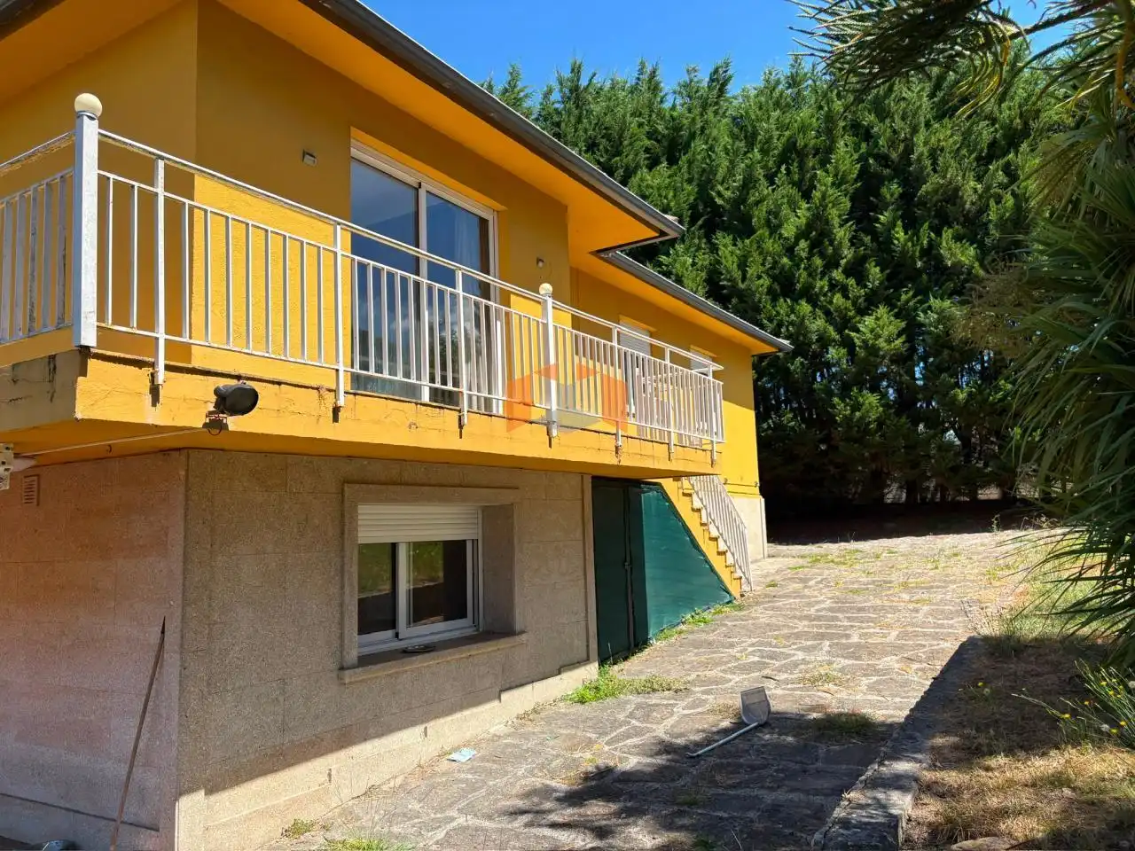 Vista exterior de Casa o chalet en venta en Vigo  con Calefacción, Jardín privado y Parquet
