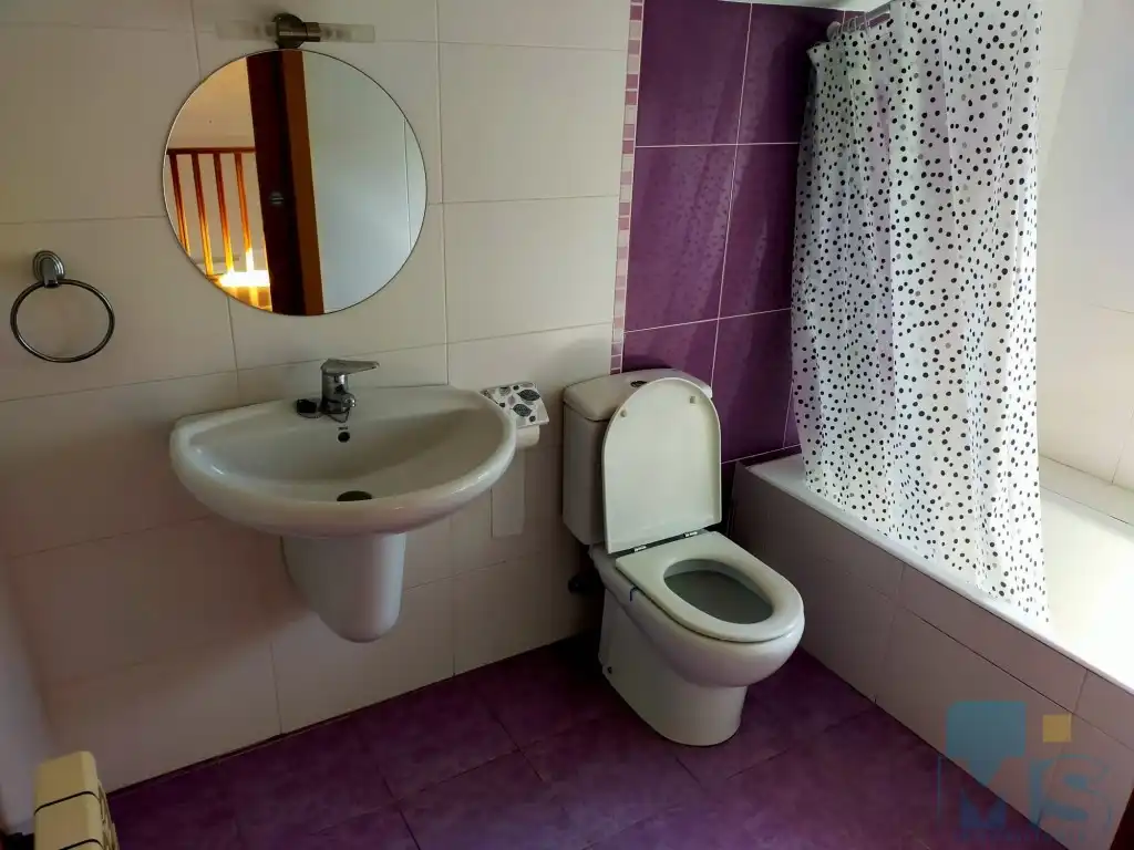 Baño de Dúplex en venta en Donostia - San Sebastián  con Lavadora, Microondas y Balcón