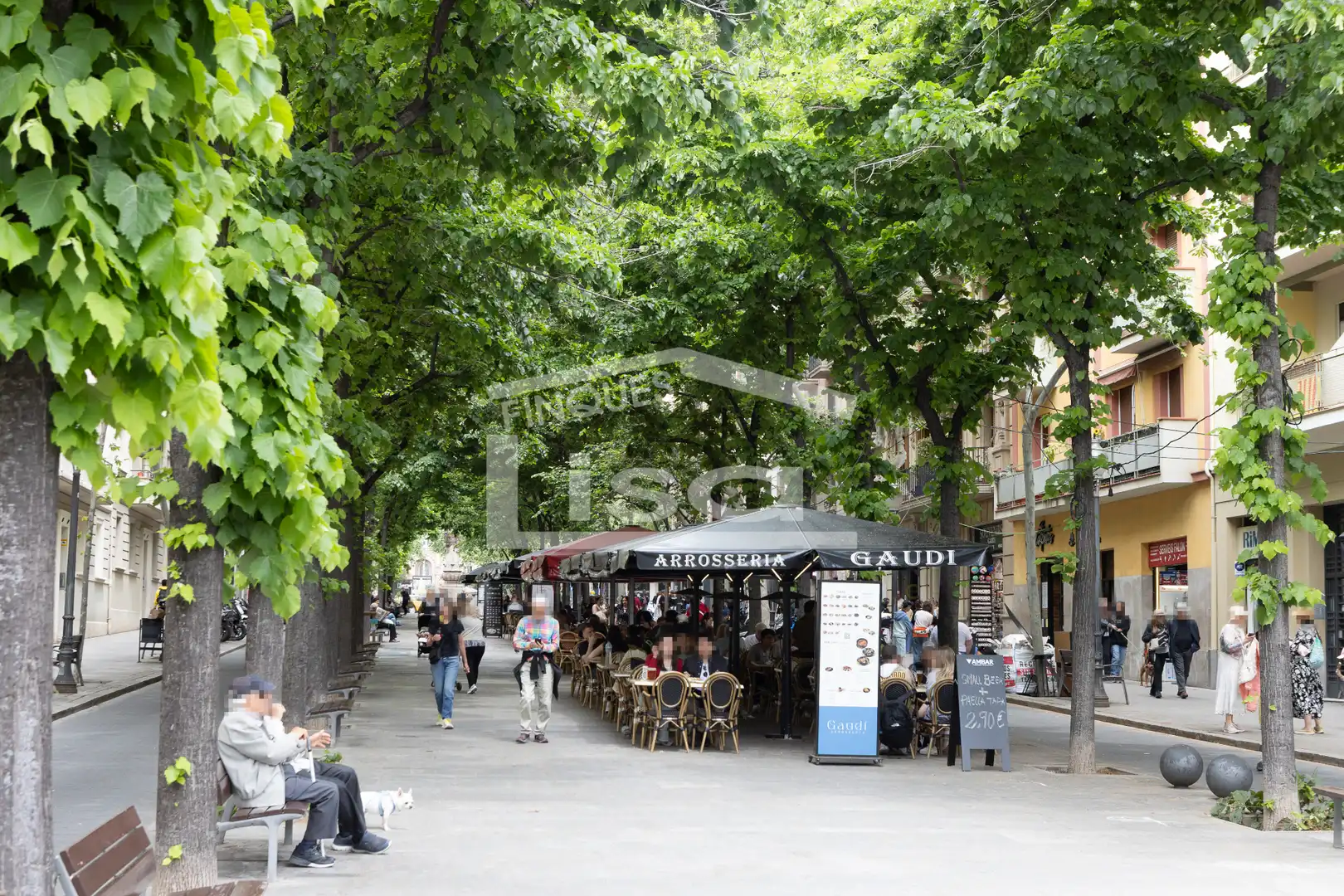 Vista exterior de Pis en venda en Barcelona amb Balcó