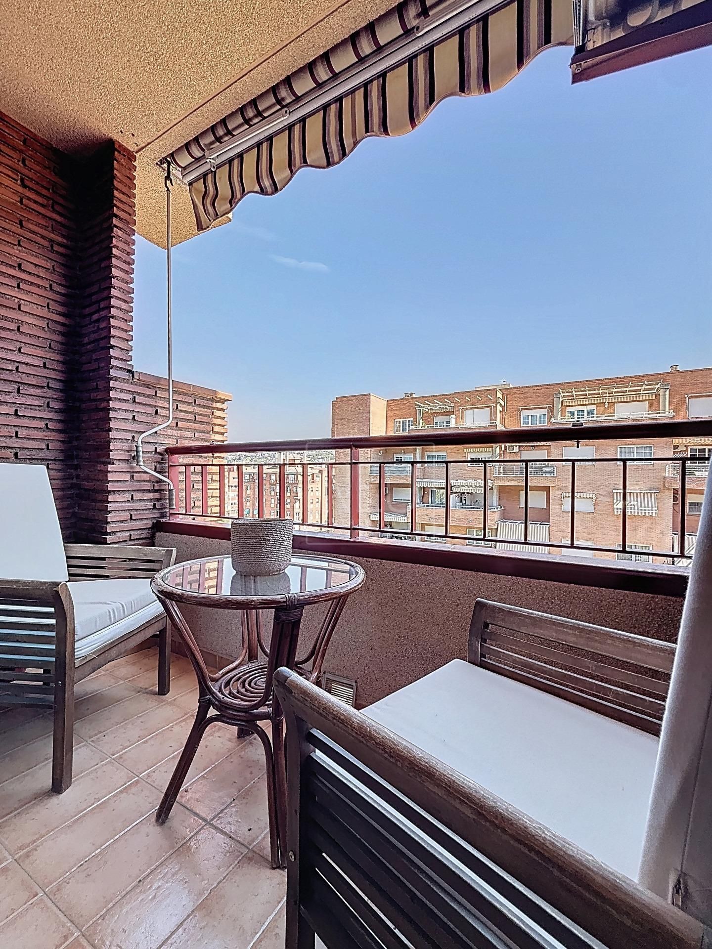 Pis en venda a Calle TORRE DE PERALADA, Castaño - Mirasierra