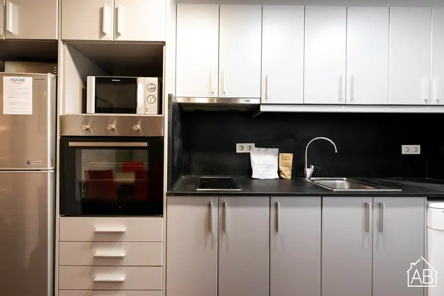 Küche von Wohnungen zum Verkauf in Barcelona mit Möbliert und Balkon