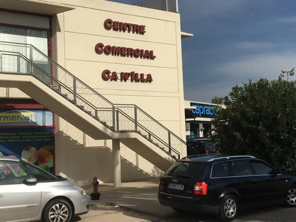 Vista exterior de Oficina de lloguer en La Garriga amb Aire condicionat, Calefacció i Internet