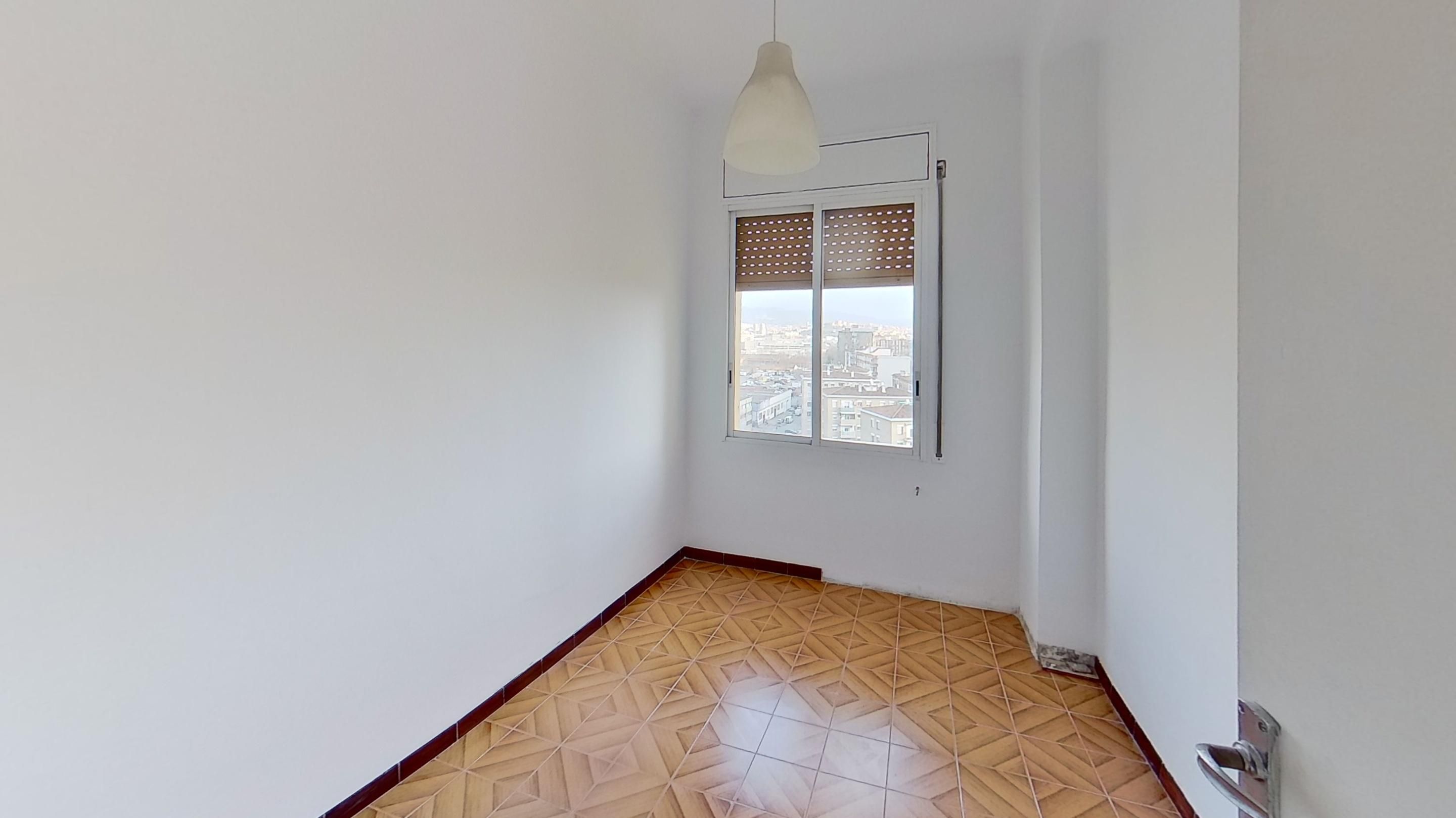 Bedroom of Flat for sale in  Barcelona Capital  with Balcony