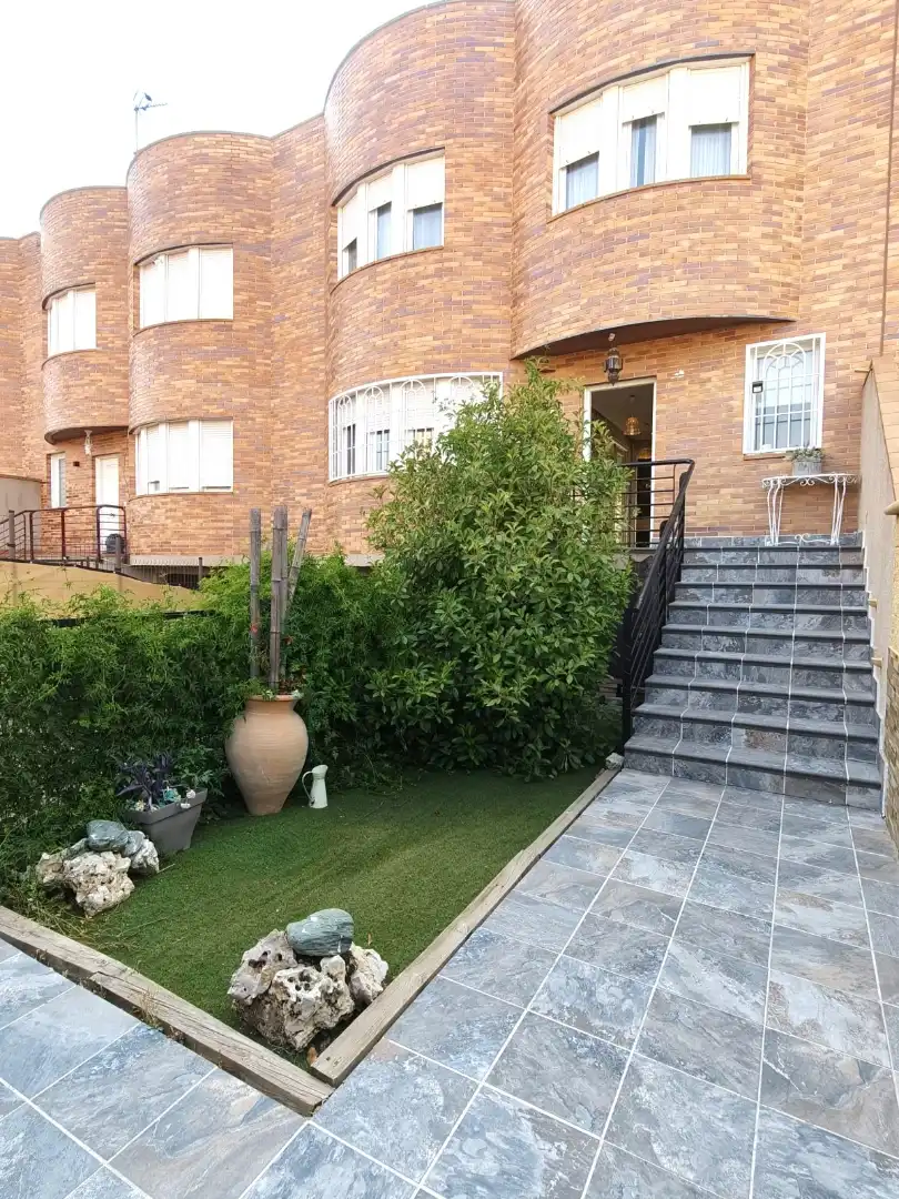 Jardí de Casa o xalet en venda en Valdemoro amb Aire condicionat, Calefacció i Parquet