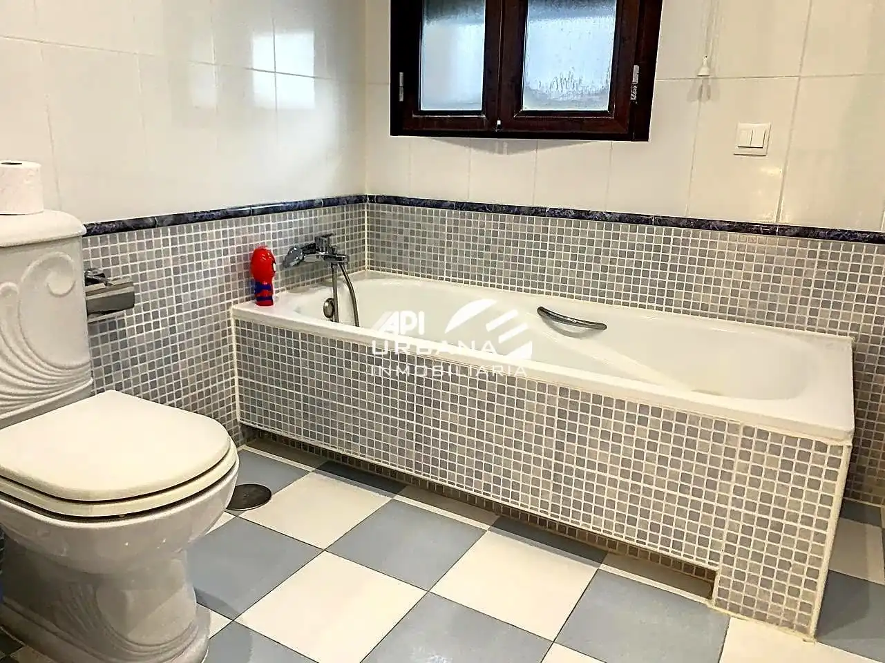 Baño de Casa o chalet en venta en Lucena con Aire acondicionado, Jardín privado y Terraza