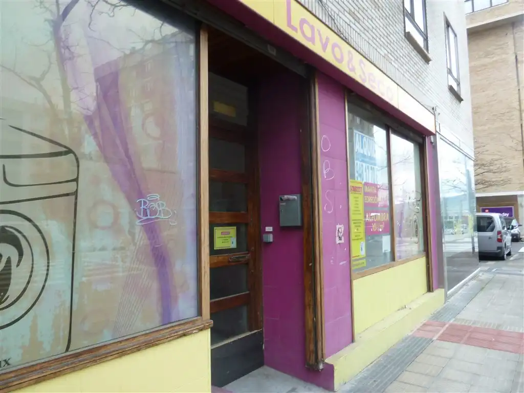 Commercial properties for rent in Calle de Iñigo Arista, Iturrama