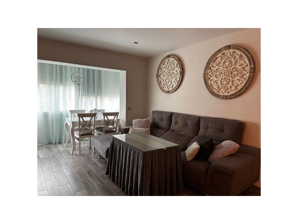 Flat for sale in Salesianos