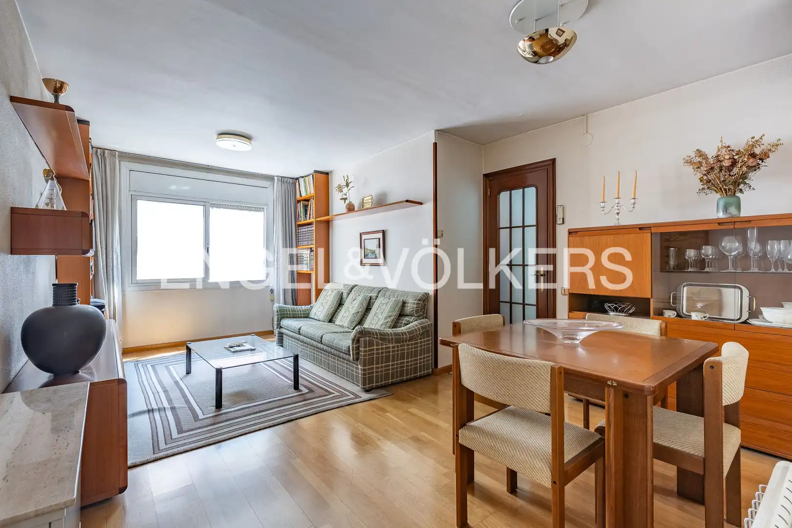 Sala d'estar de Àtic en venda en Cerdanyola del Vallès amb Calefacció, Parquet i Terrassa