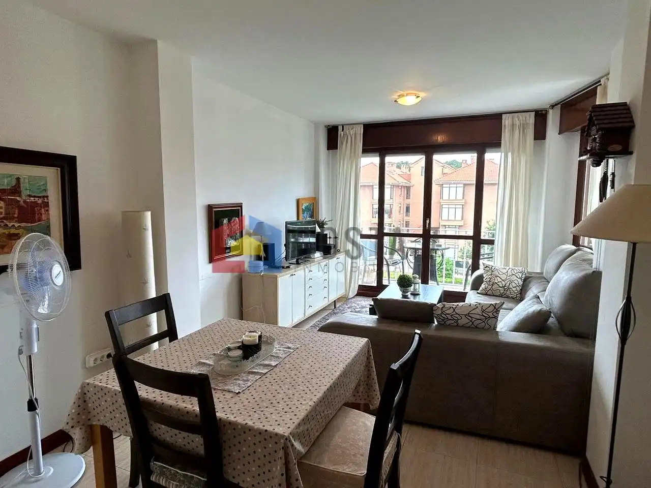 Living room of Flat for sale in Noja  with Terrace and Community pool