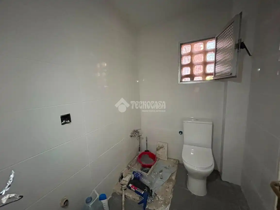 Bathroom of Flat for sale in Madrid  with Terrace