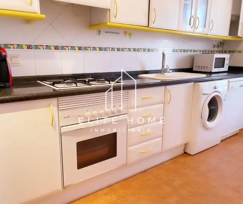 Cuina de Apartament de lloguer en Castellón de la Plana / Castelló de la Plana amb Aire condicionat, Calefacció i Jardí privat
